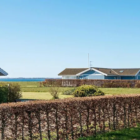 Ferienhaus 4 Star Holiday In *